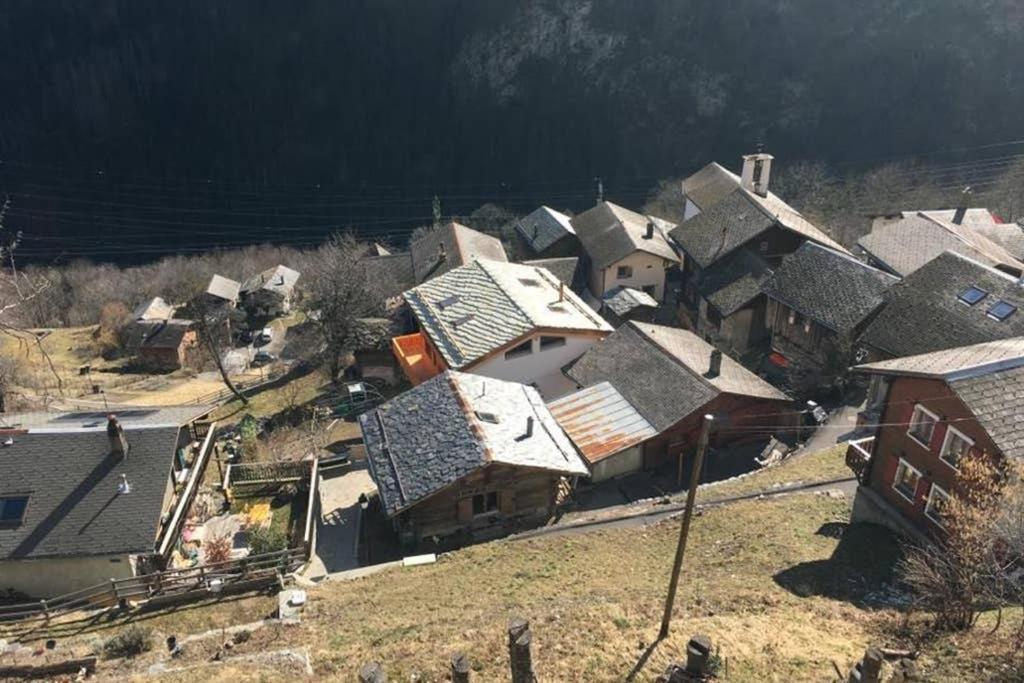 La Cabane De L'Homme Tranquille Le Tretien Exterior foto